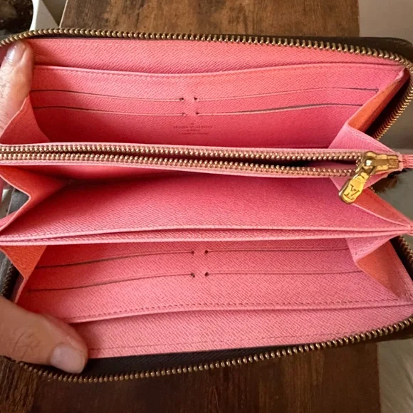 Louis Vuitton Illustre Parade Zippy Wallet Monogram Limited Edition